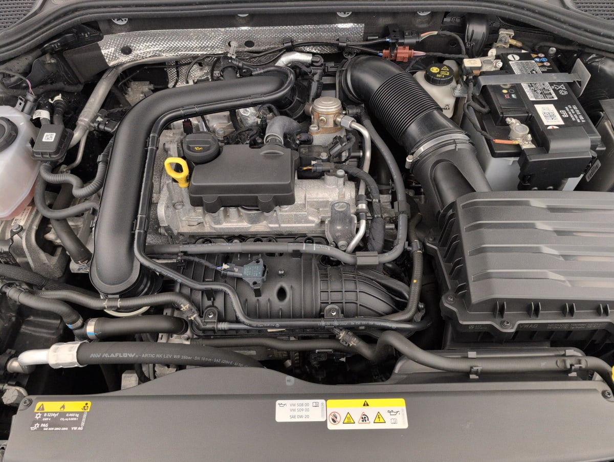Volkswagen GOLF 8 - Image 22