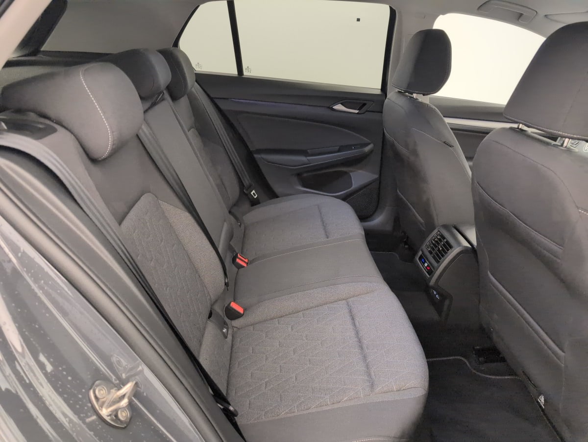 Volkswagen GOLF 8 - Image 10