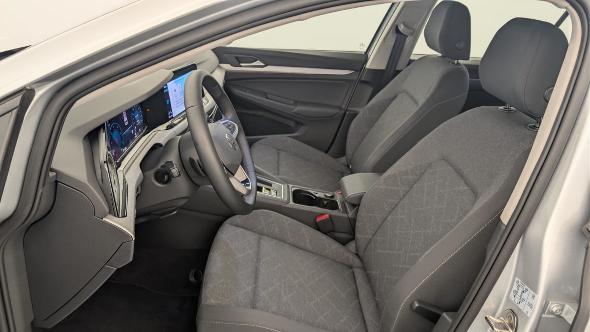 Volkswagen GOLF 8 - Image 16