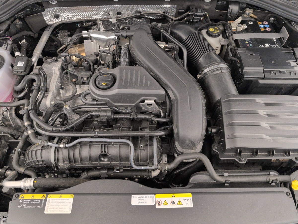 Volkswagen GOLF 8 - Image 18