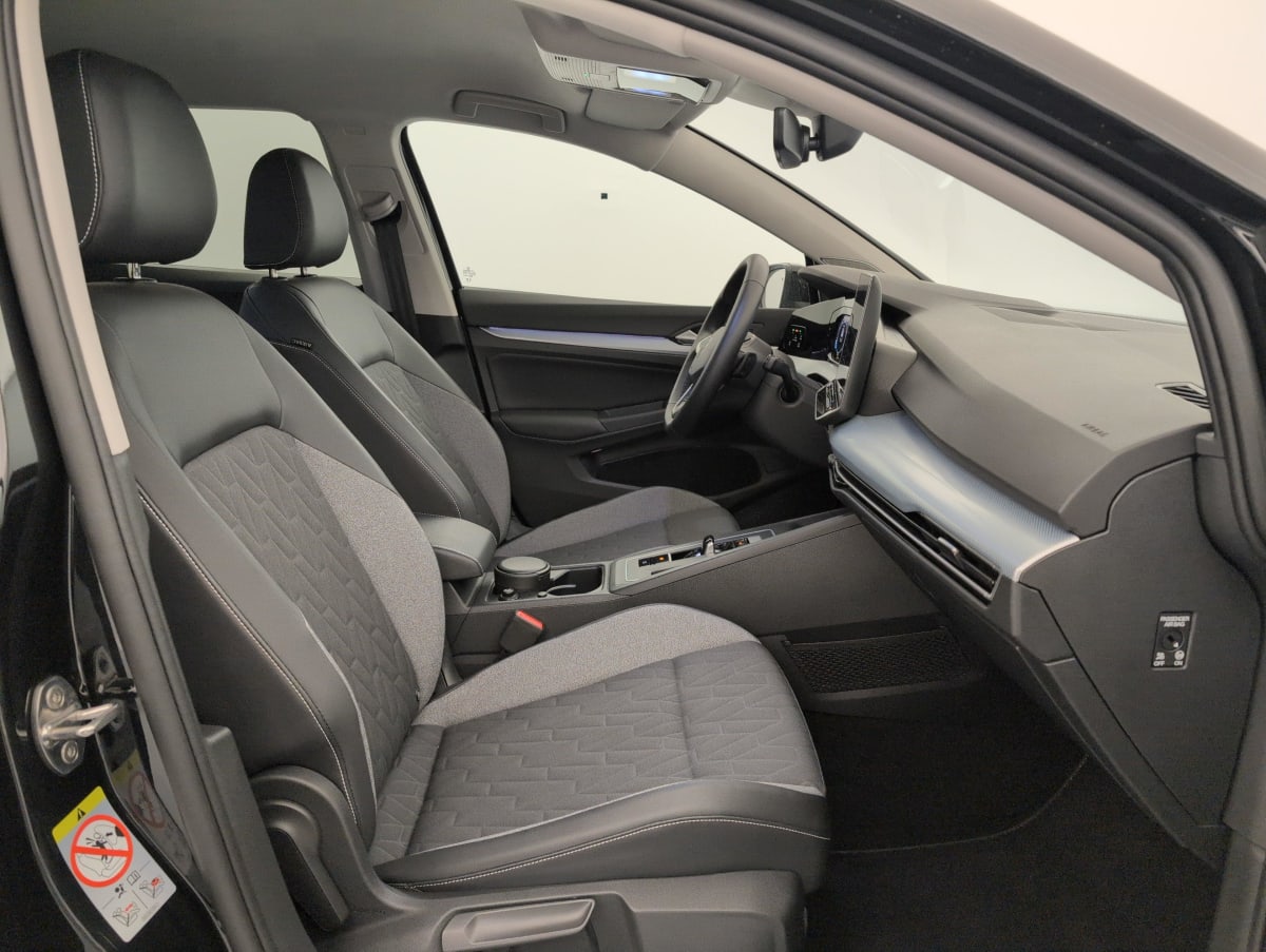 Volkswagen GOLF 8 - Image 9