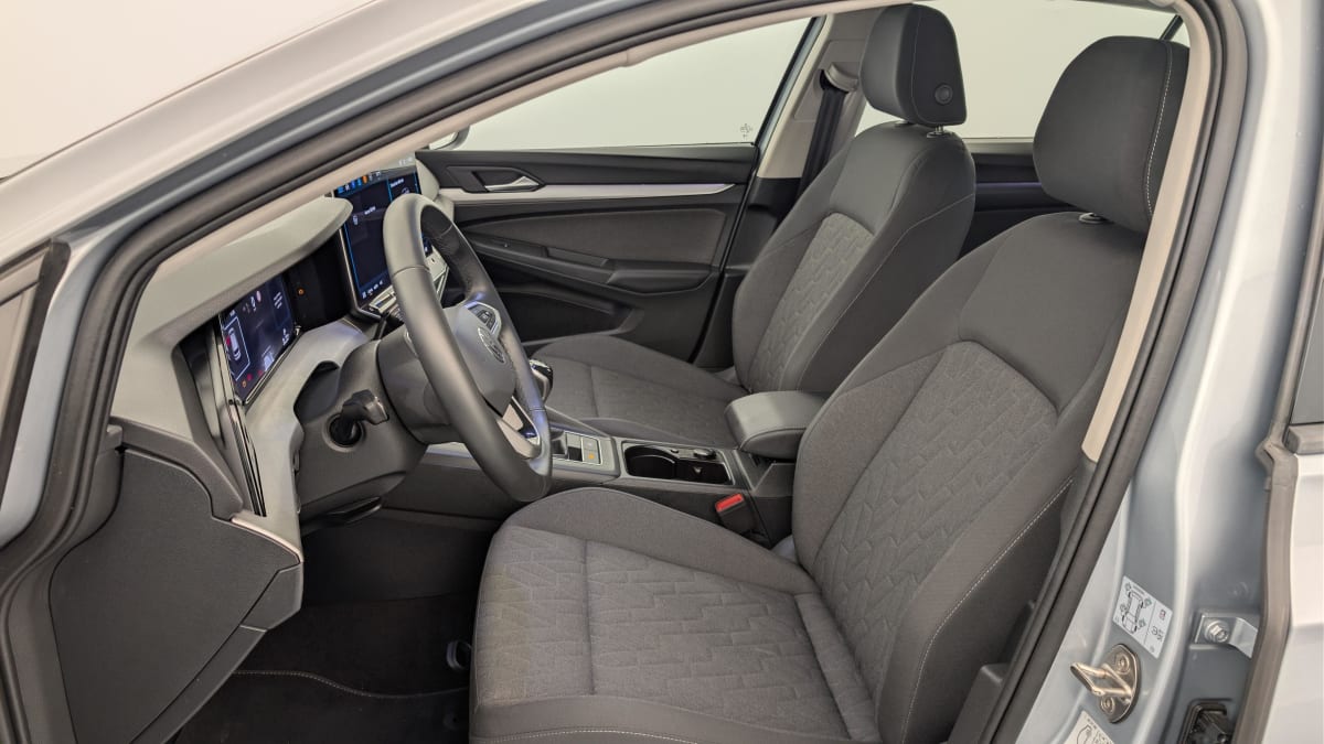 Volkswagen GOLF 8 - Image 16