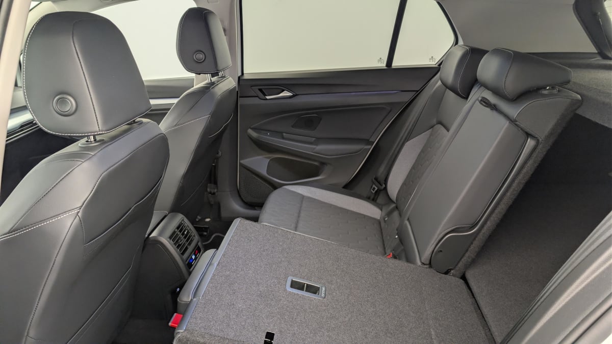 Volkswagen GOLF 8 - Image 12