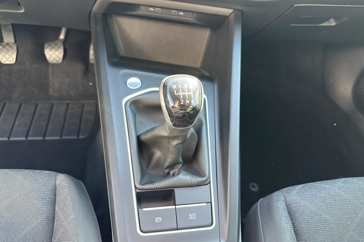 Volkswagen GOLF 8 - Image 16