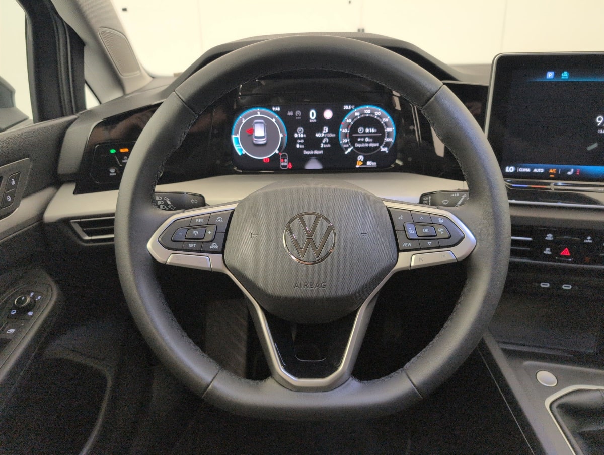 Volkswagen GOLF 8 - Image 14