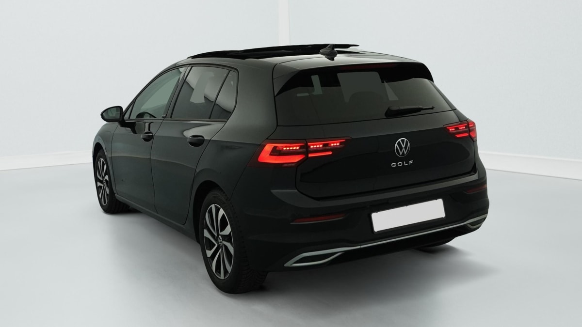Volkswagen GOLF 8 - Image 5
