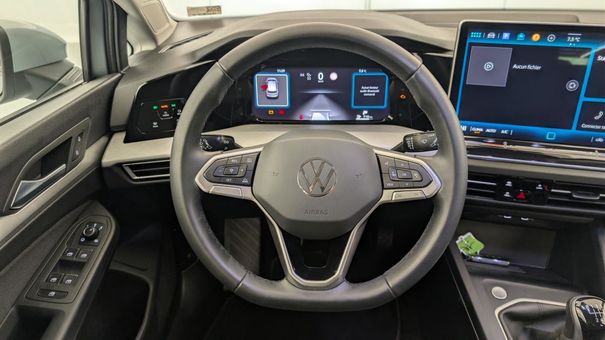 Volkswagen GOLF 8 - Image 14