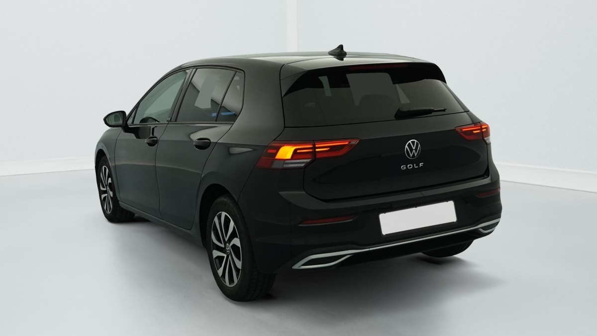 Volkswagen GOLF 8 - Image 5