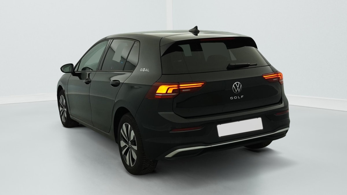 Volkswagen GOLF 8 - Image 5