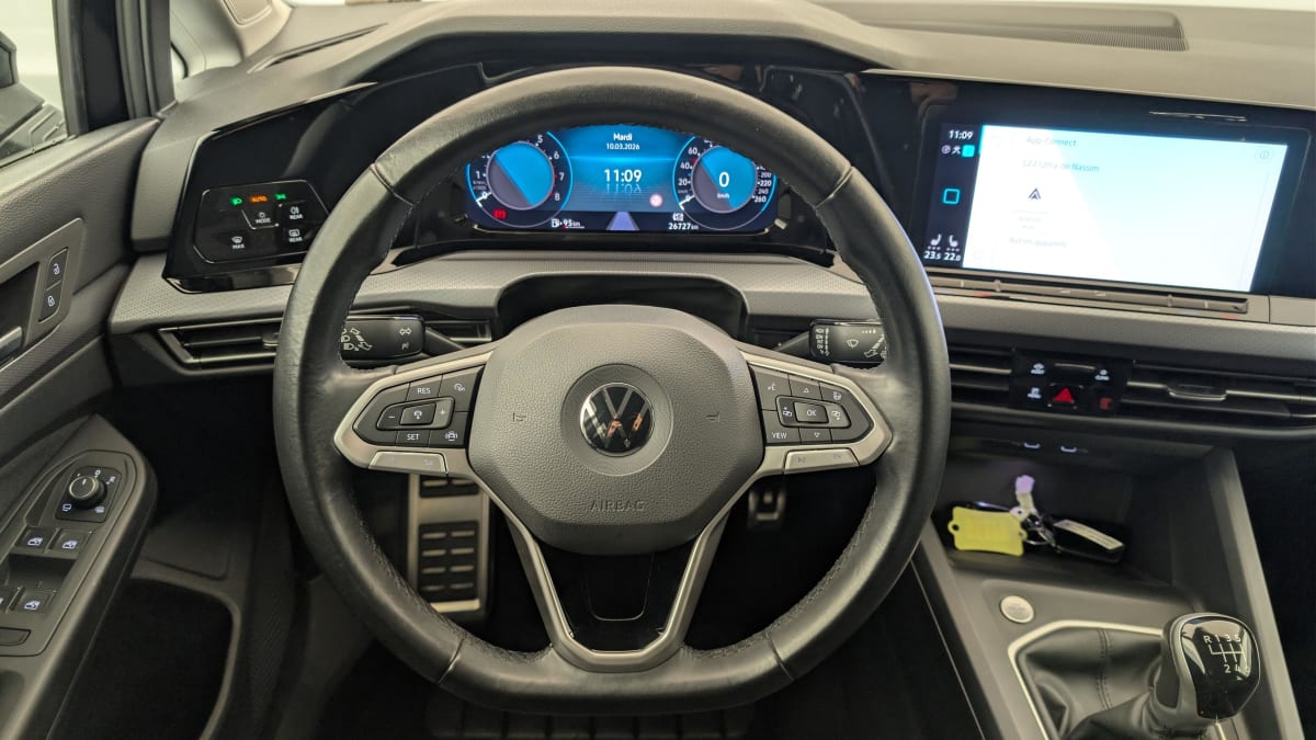 Volkswagen GOLF 8 - Image 14