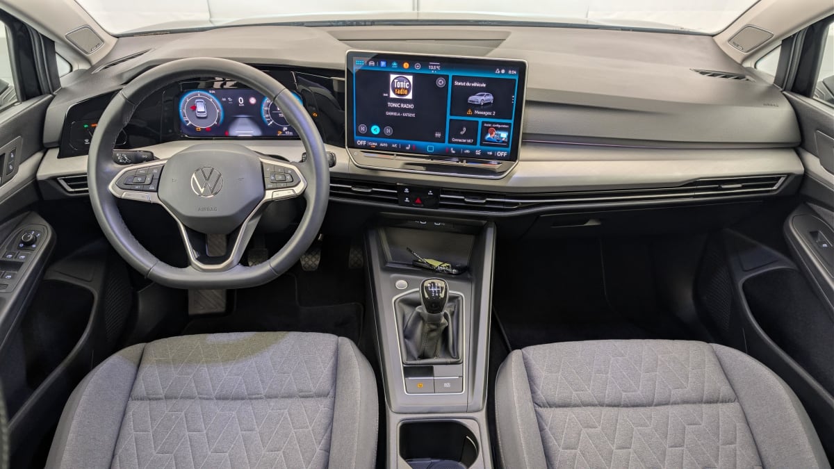 Volkswagen GOLF 8 - Image 13