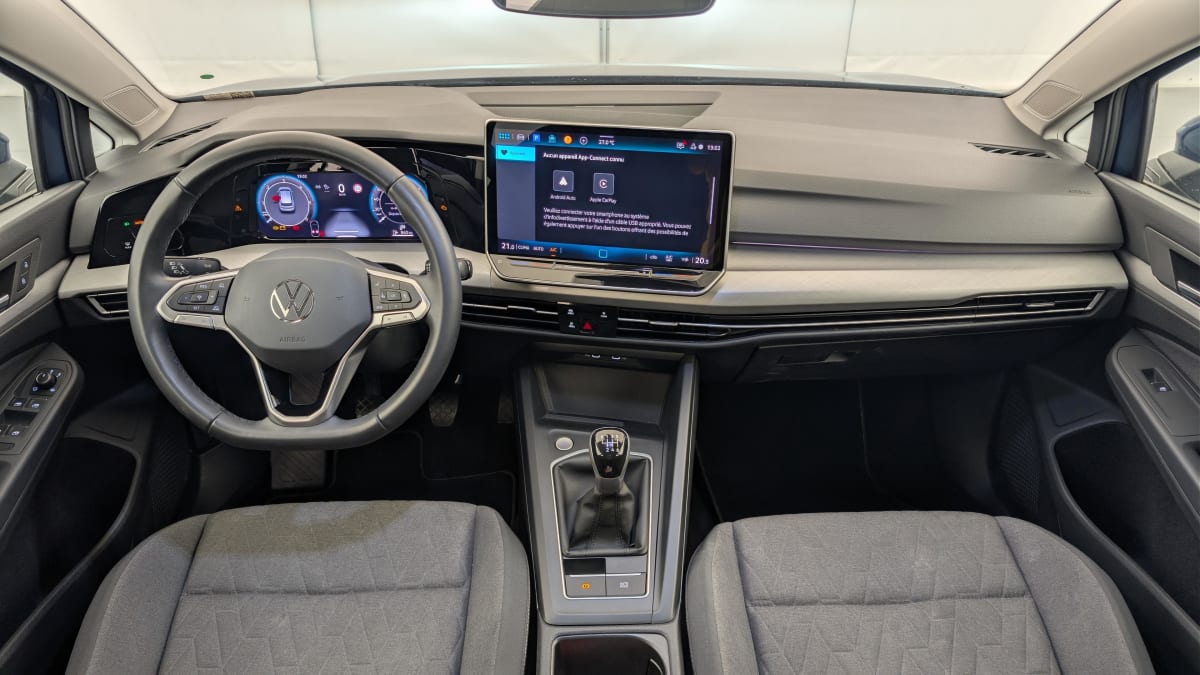 Volkswagen GOLF 8 - Image 13