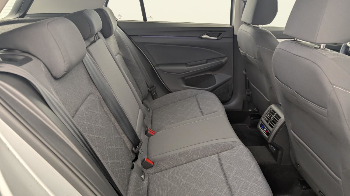 Volkswagen GOLF 8 - Image 10