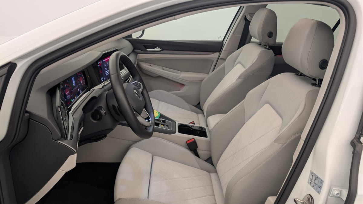 Volkswagen GOLF 8 - Image 16