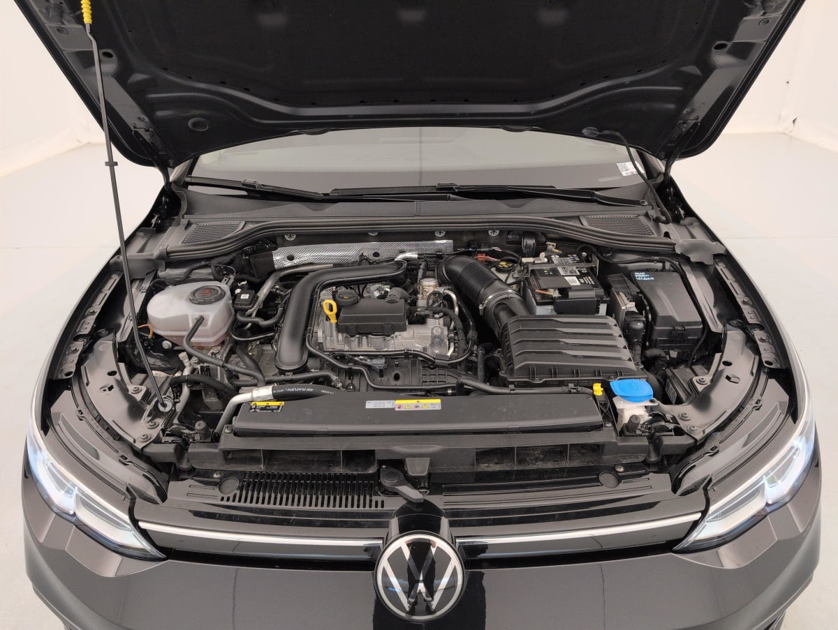 Volkswagen GOLF 8 - Image 22