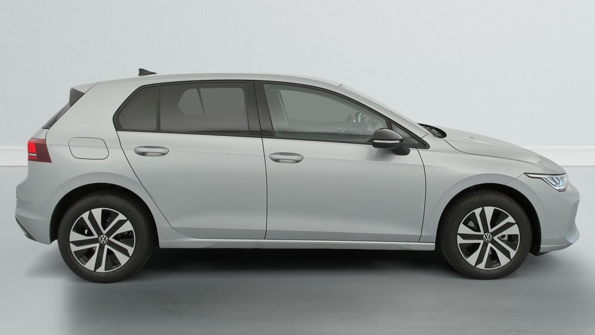 Volkswagen GOLF 8 - Image 8