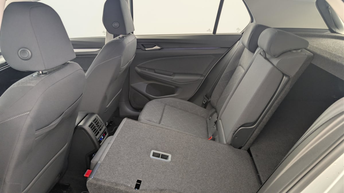 Volkswagen GOLF 8 - Image 12