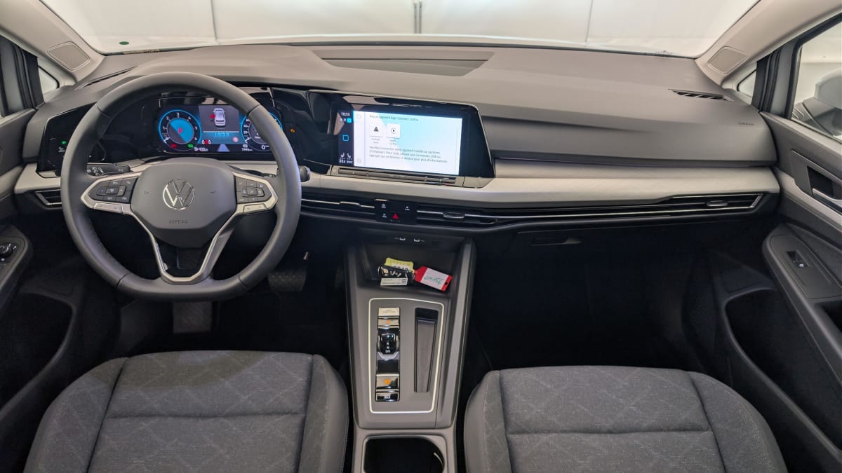 Volkswagen GOLF 8 - Image 13