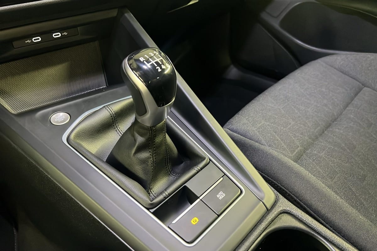 Volkswagen GOLF 8 - Image 16