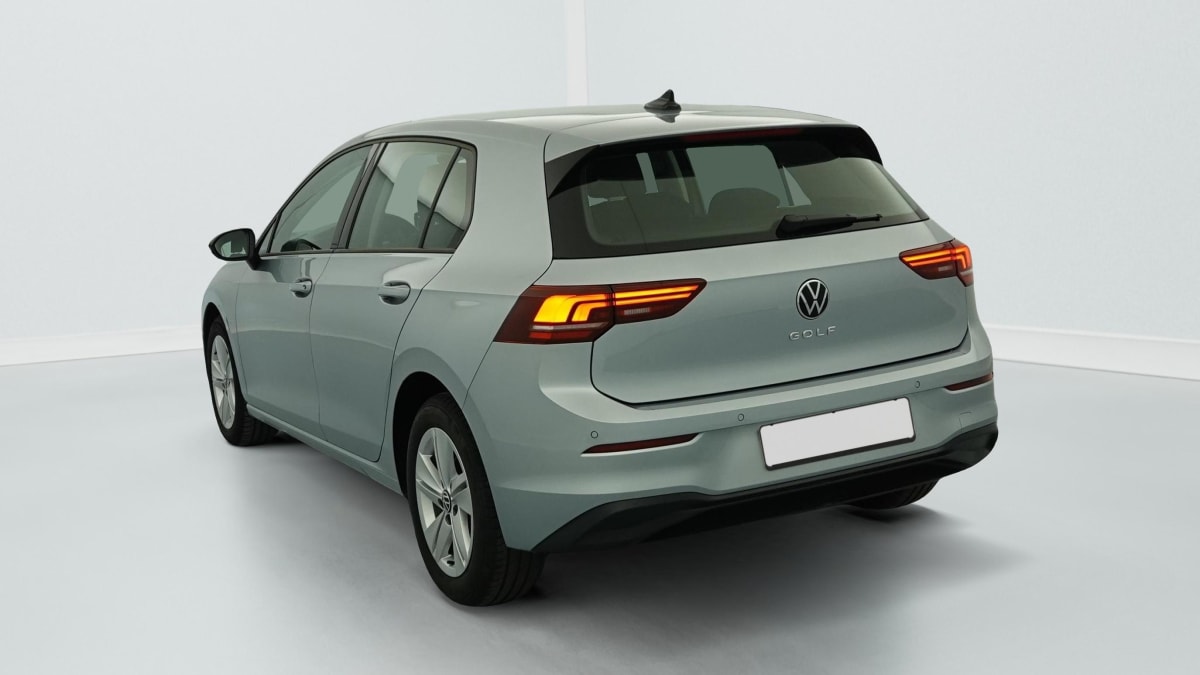 Volkswagen GOLF 8 - Image 5