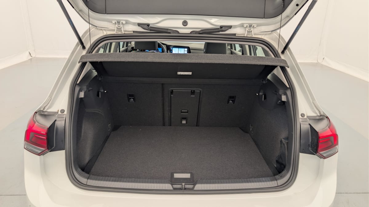 Volkswagen GOLF 8 - Image 11