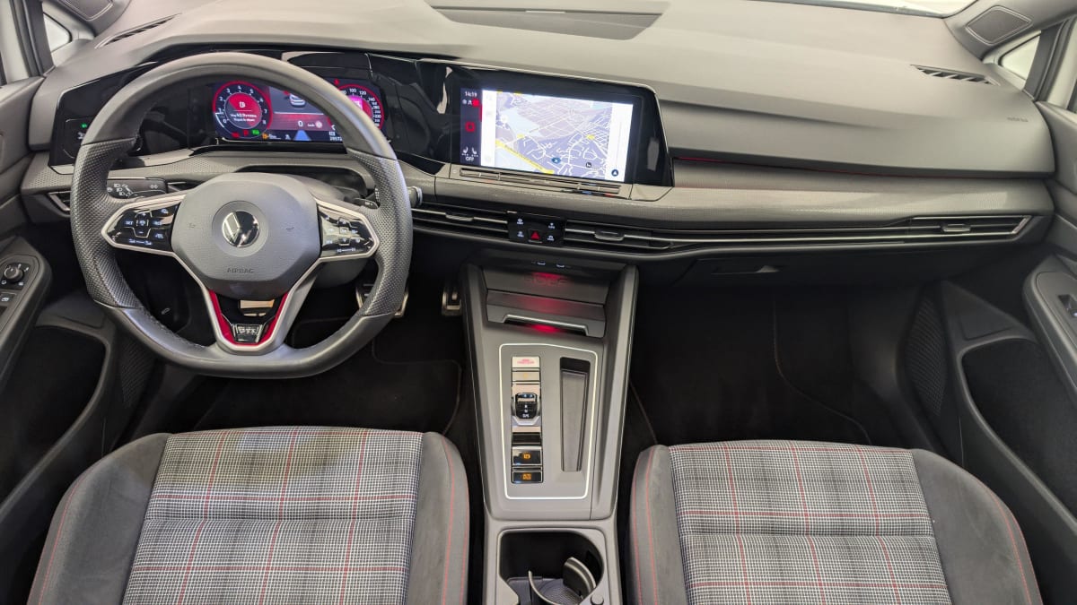 Volkswagen GOLF 8 - Image 13