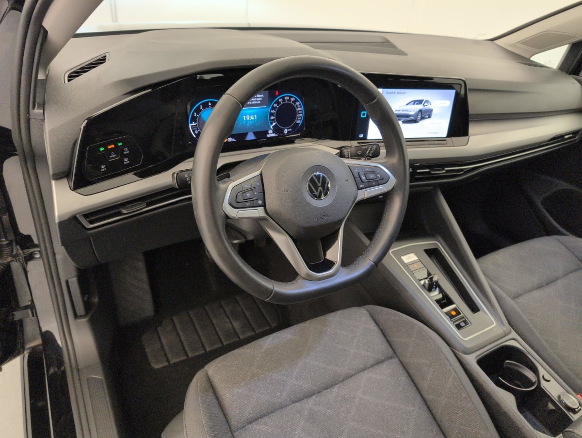 Volkswagen GOLF 8 - Image 15