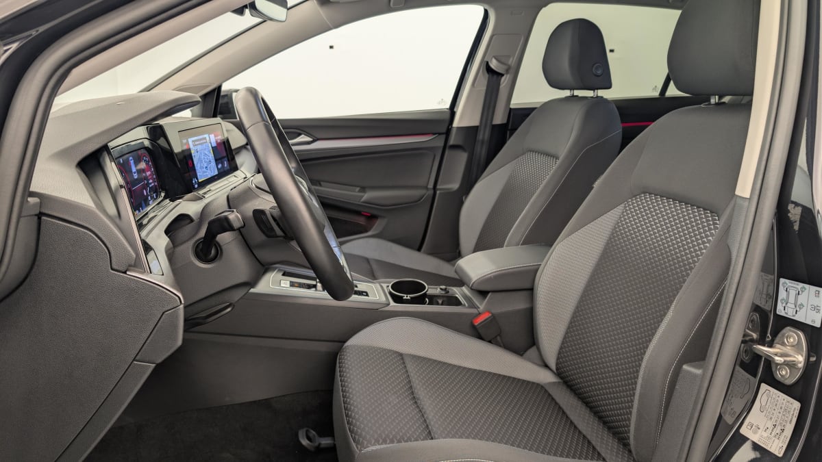 Volkswagen GOLF 8 - Image 16