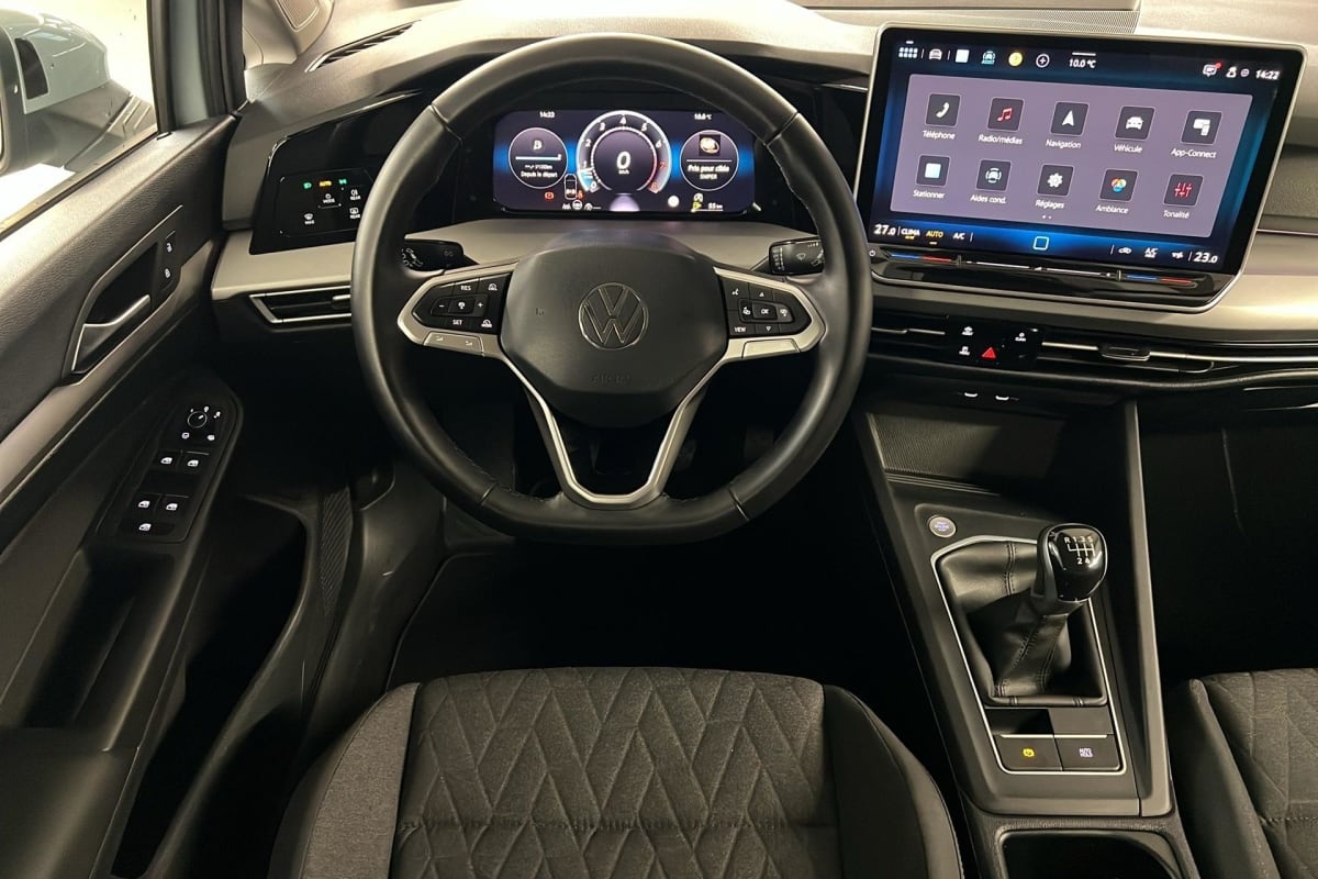 Volkswagen GOLF 8 - Image 13