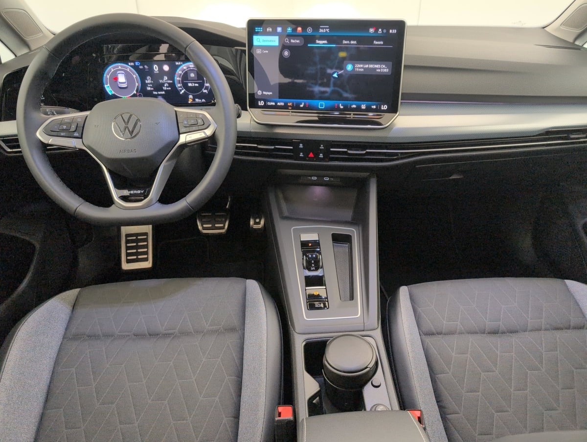 Volkswagen GOLF 8 - Image 12