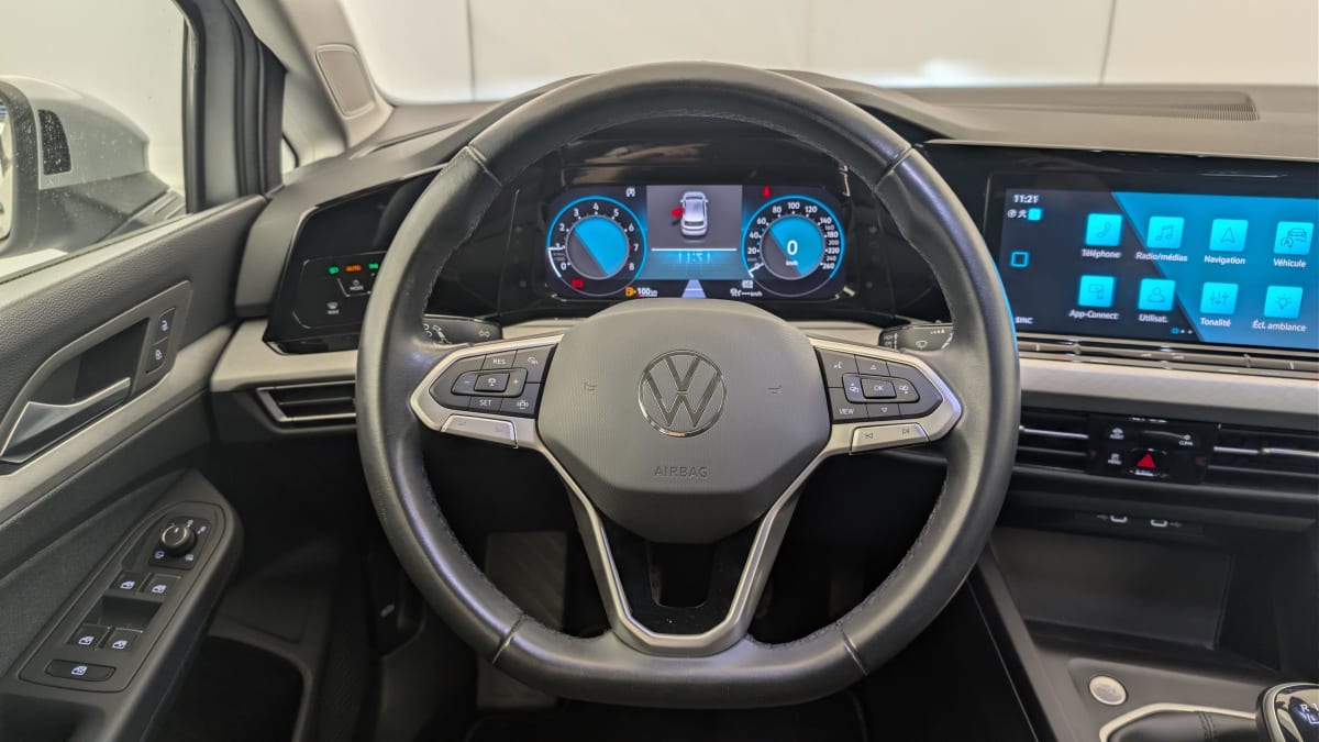 Volkswagen GOLF 8 - Image 14