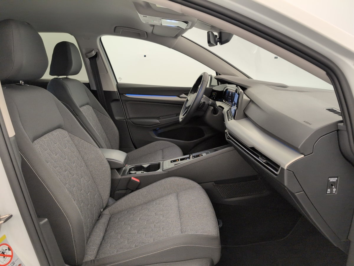 Volkswagen GOLF 8 - Image 9
