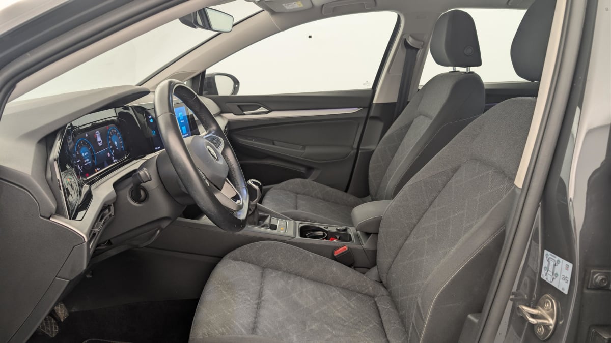 Volkswagen GOLF 8 - Image 16