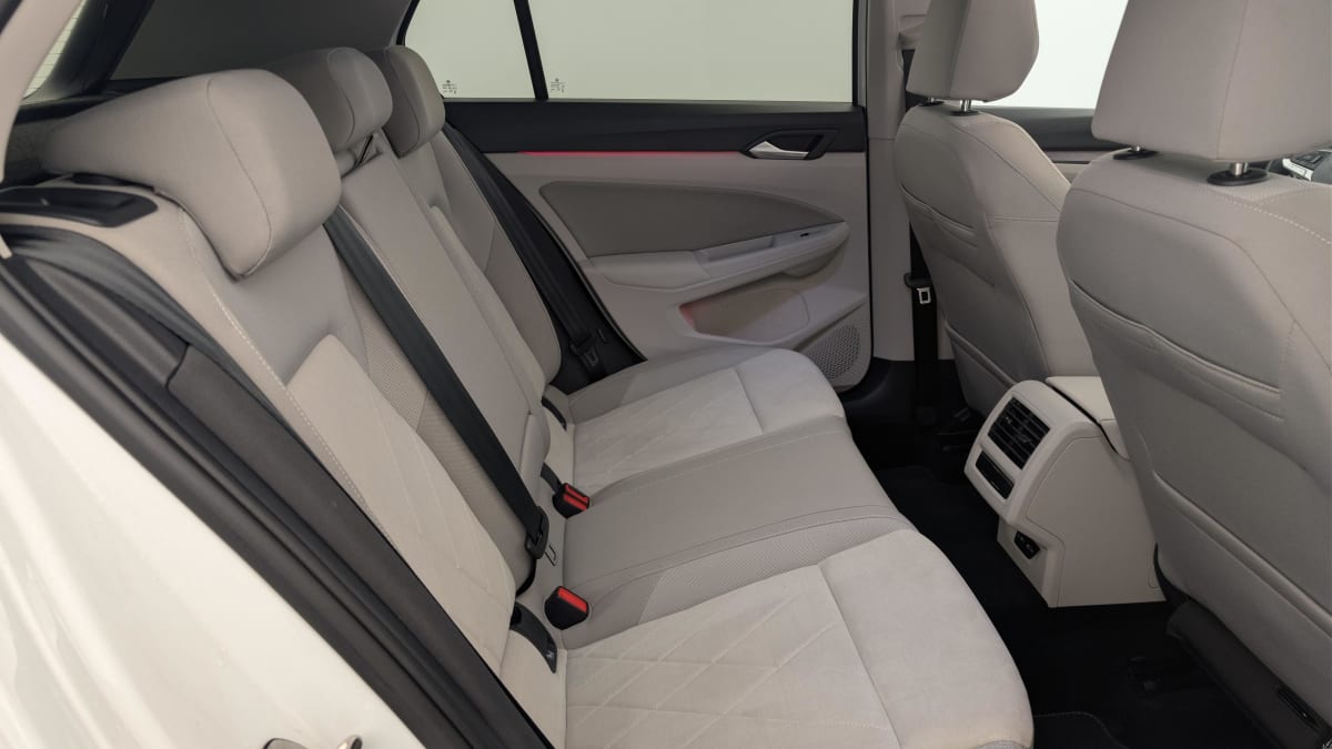 Volkswagen GOLF 8 - Image 10