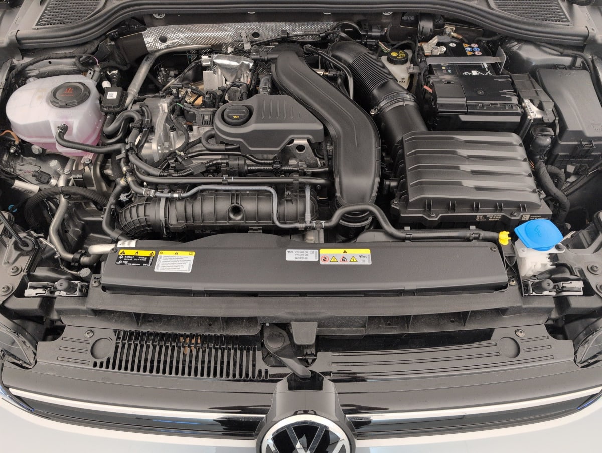 Volkswagen GOLF 8 - Image 21