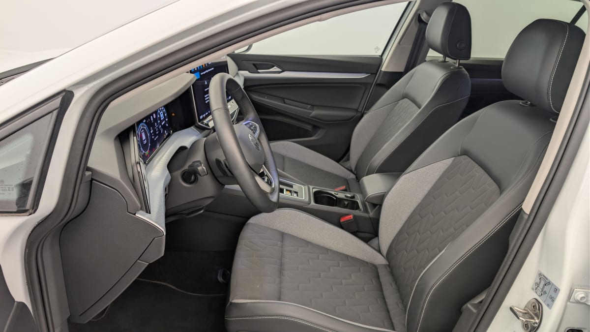 Volkswagen GOLF 8 - Image 16