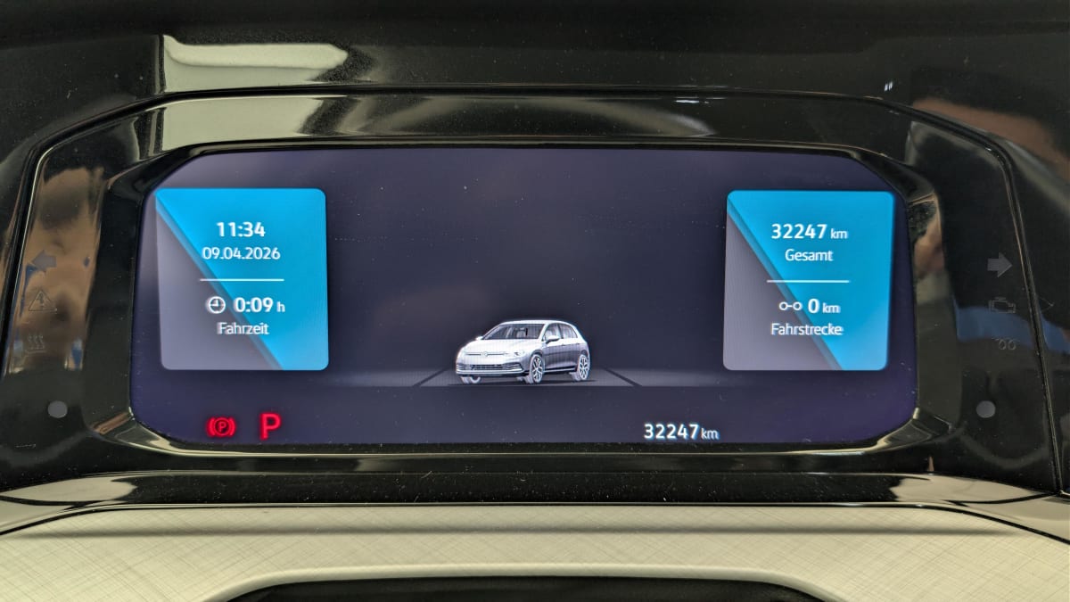 Volkswagen GOLF 8 - Image 22