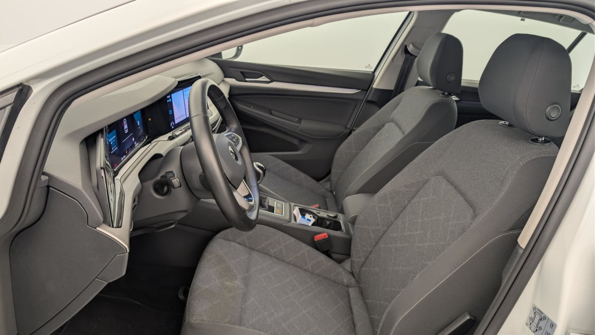 Volkswagen GOLF 8 - Image 16