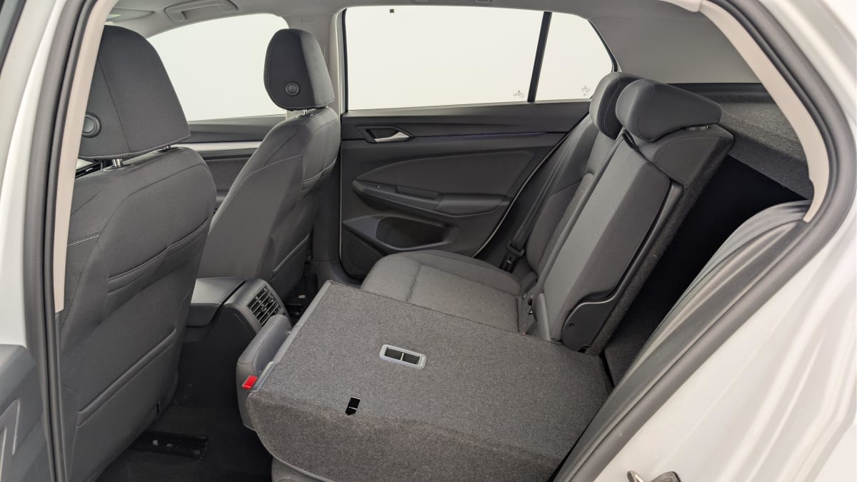 Volkswagen GOLF 8 - Image 12