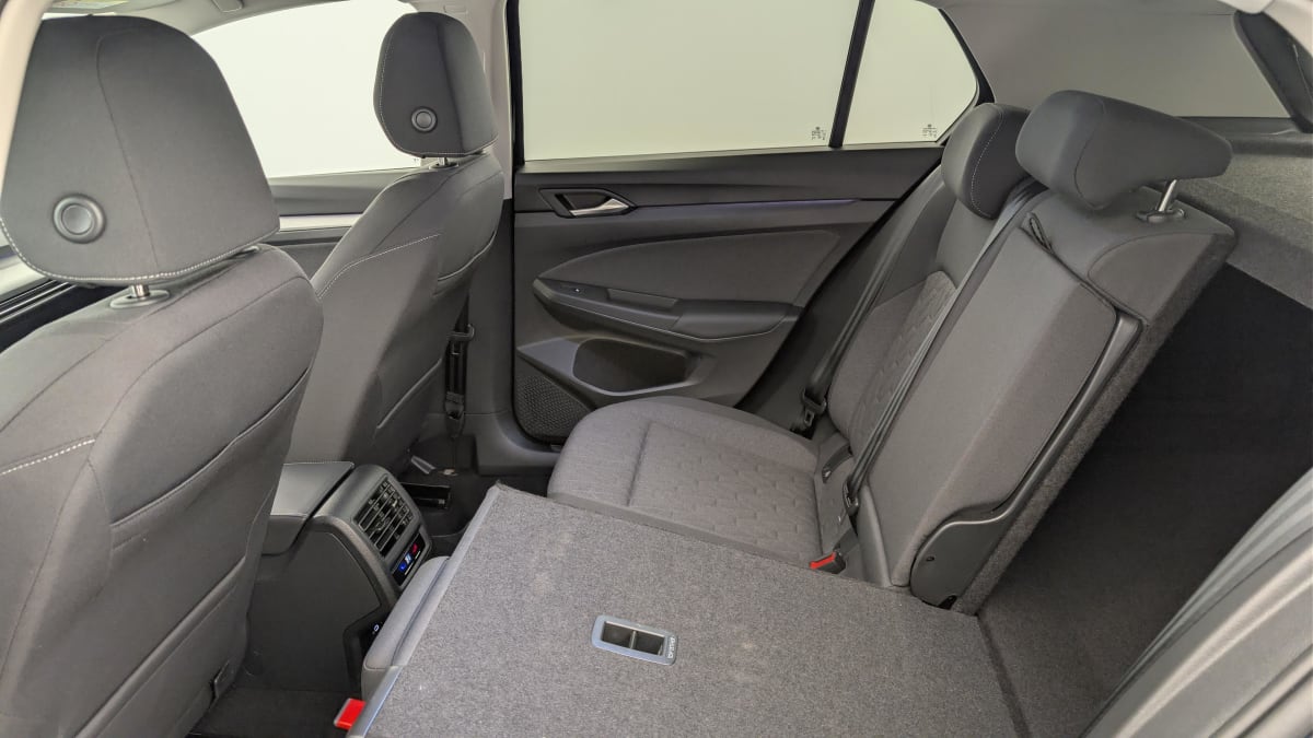 Volkswagen GOLF 8 - Image 12