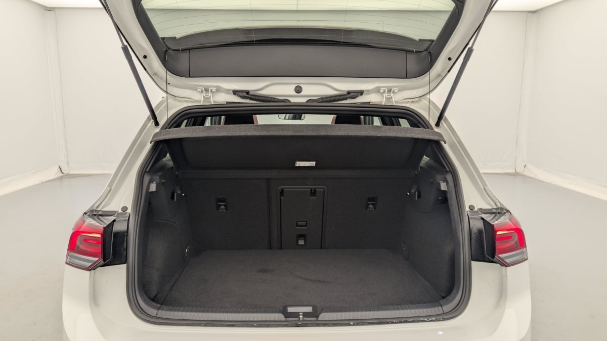 Volkswagen GOLF 8 - Image 11