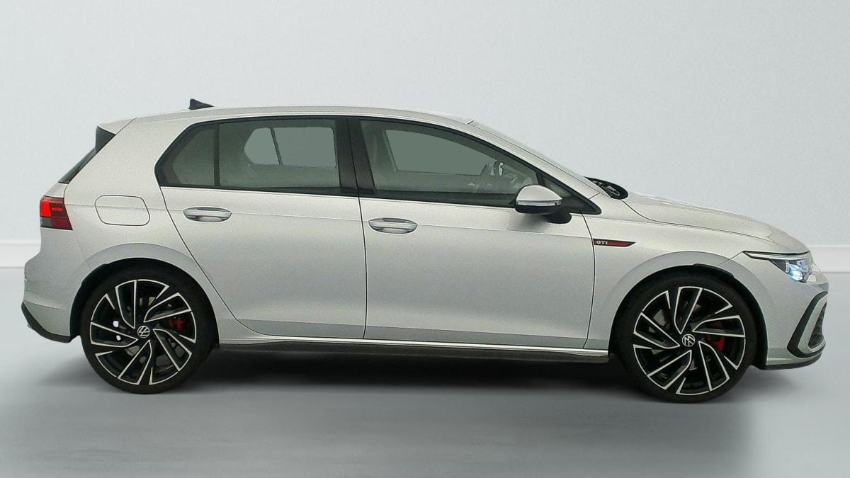 Volkswagen GOLF 8 - Image 8