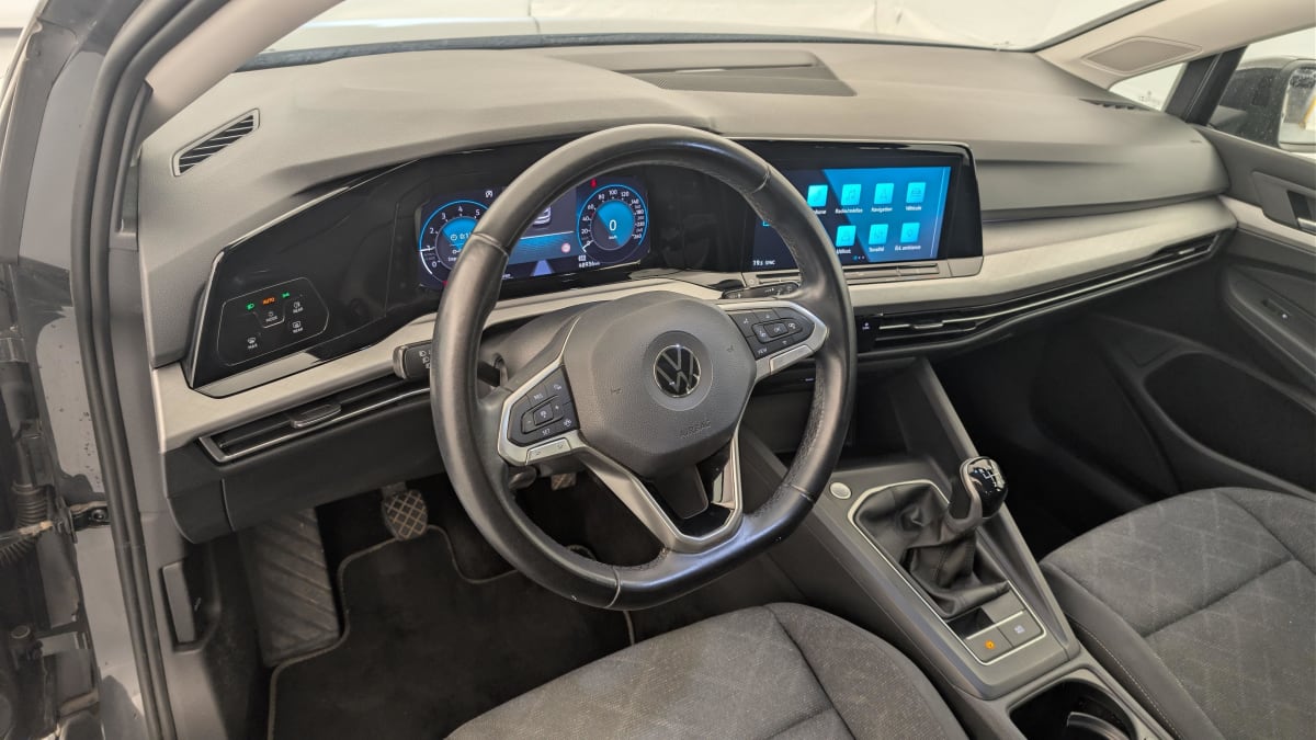 Volkswagen GOLF 8 - Image 15