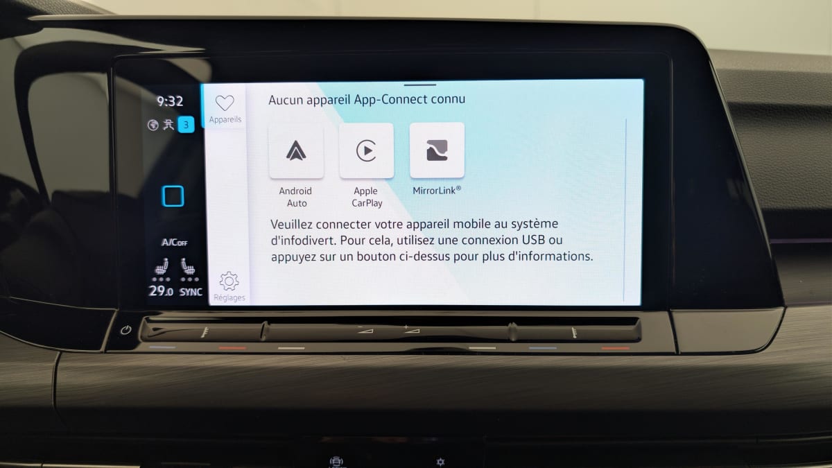 Volkswagen GOLF 8 - Image 18