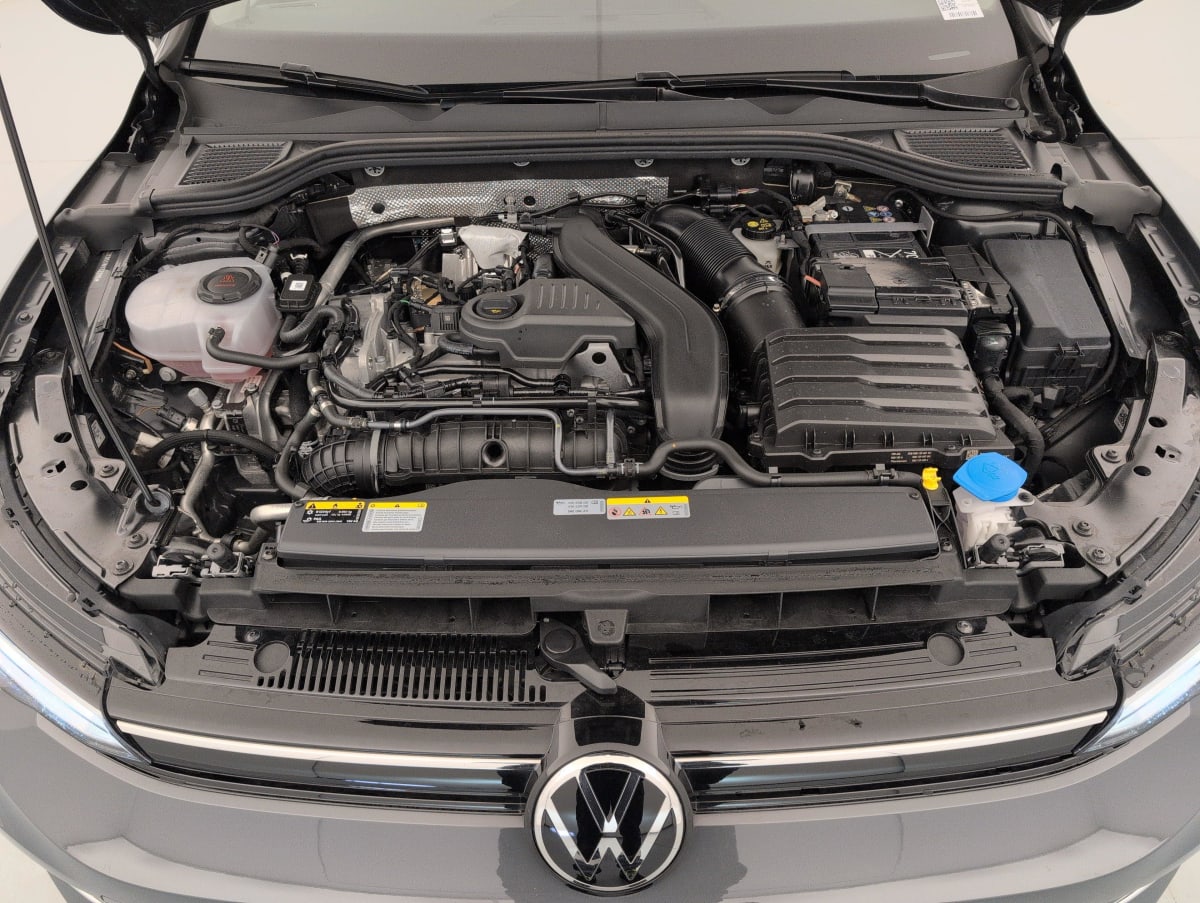 Volkswagen GOLF 8 - Image 20