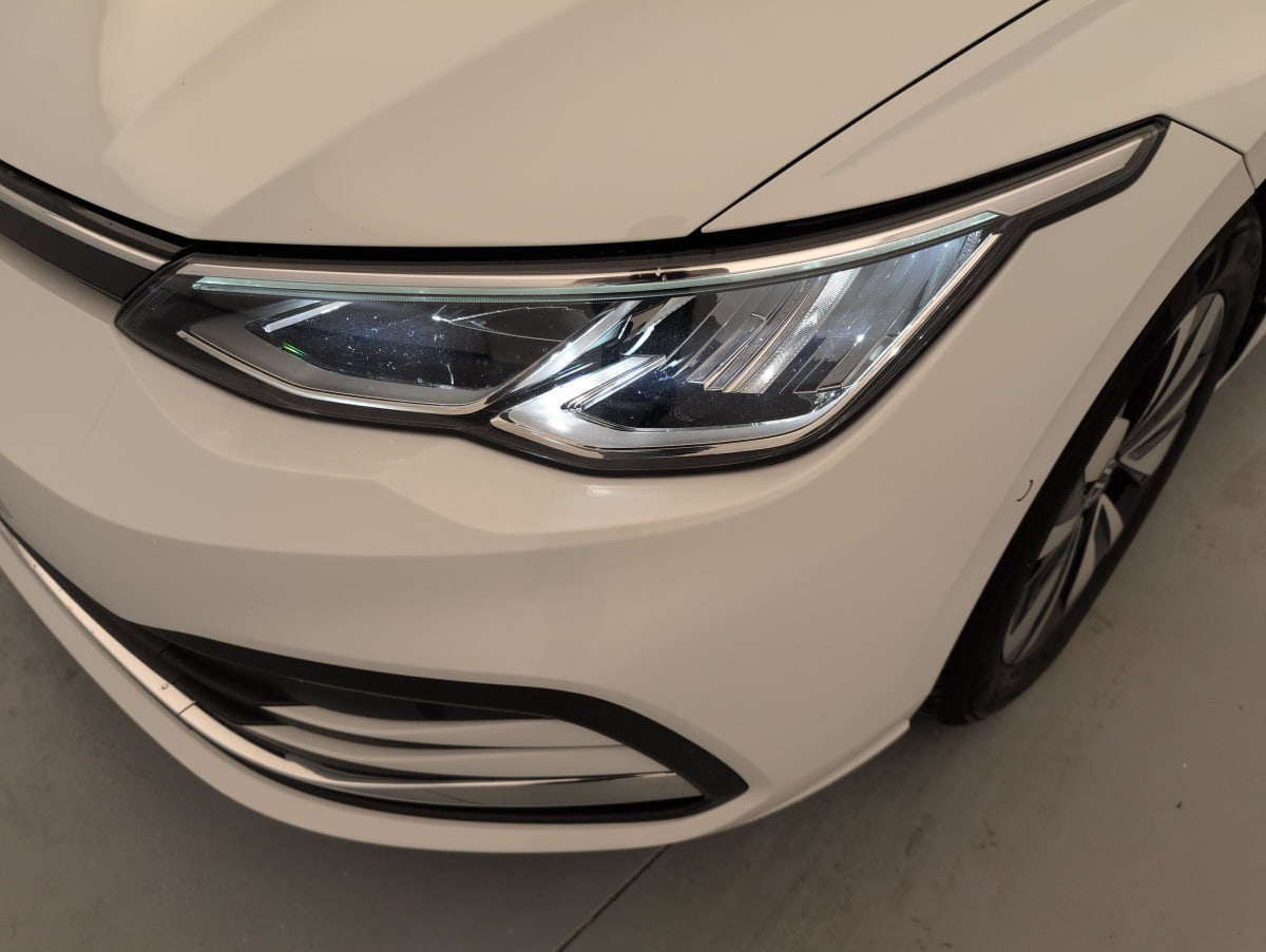 Volkswagen GOLF 8 - Image 22