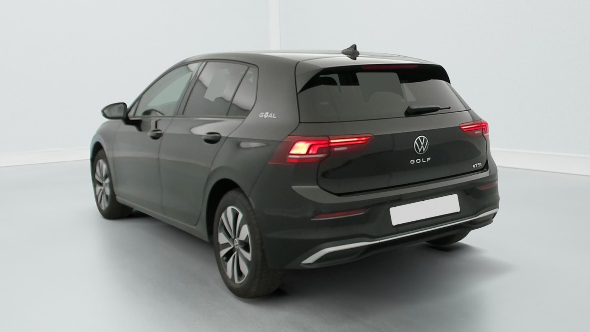 Volkswagen GOLF 8 - Image 5