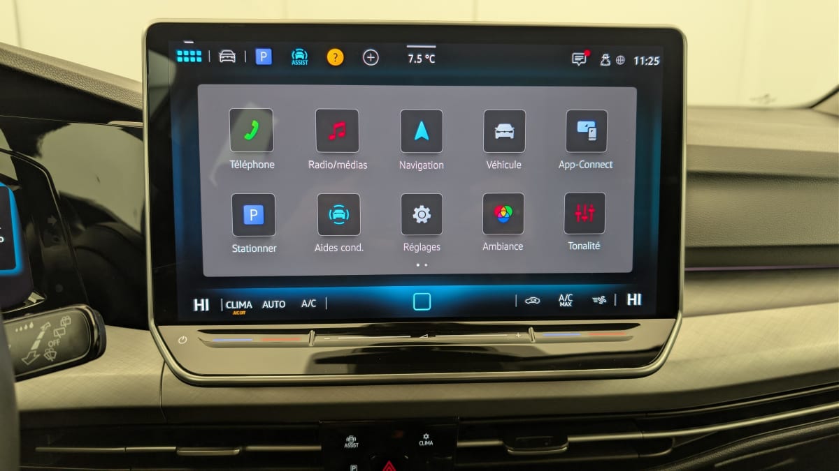 Volkswagen GOLF 8 - Image 17