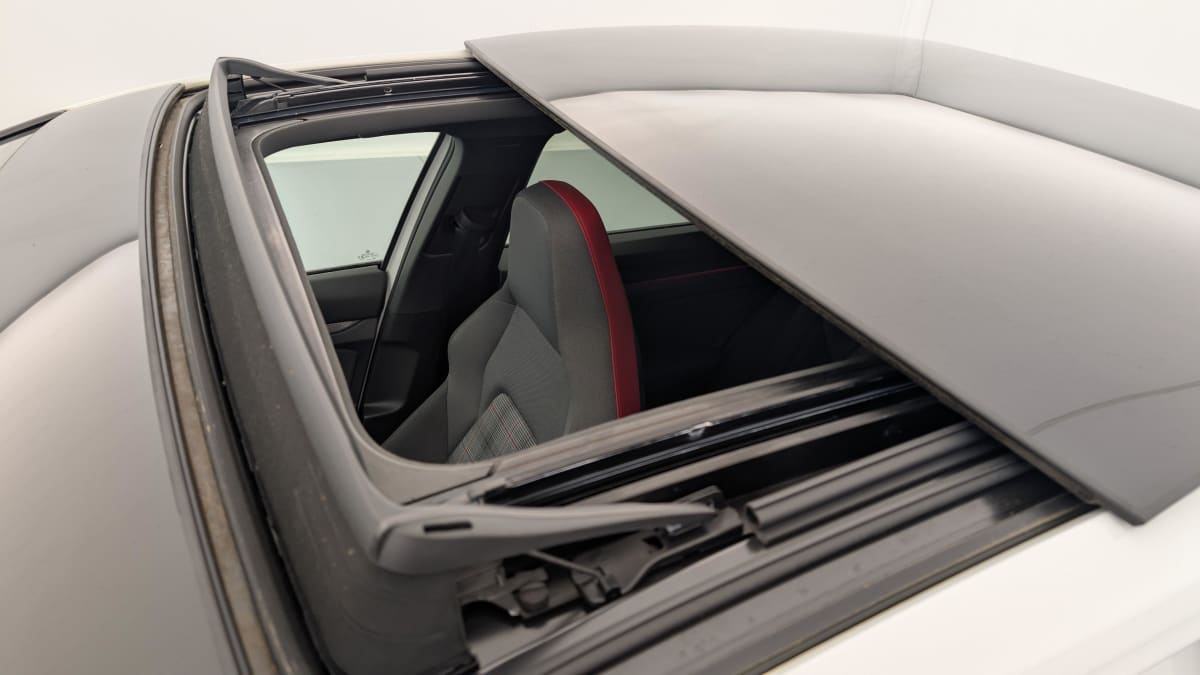 Volkswagen GOLF 8 - Image 19