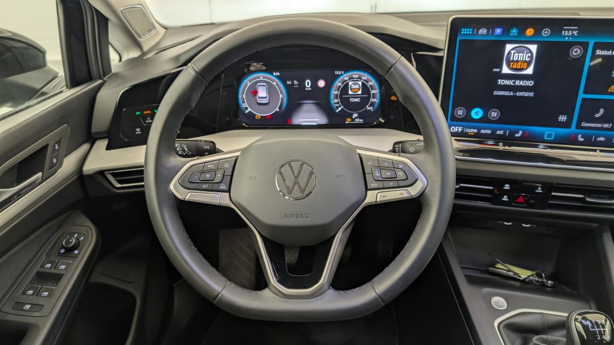 Volkswagen GOLF 8 - Image 14